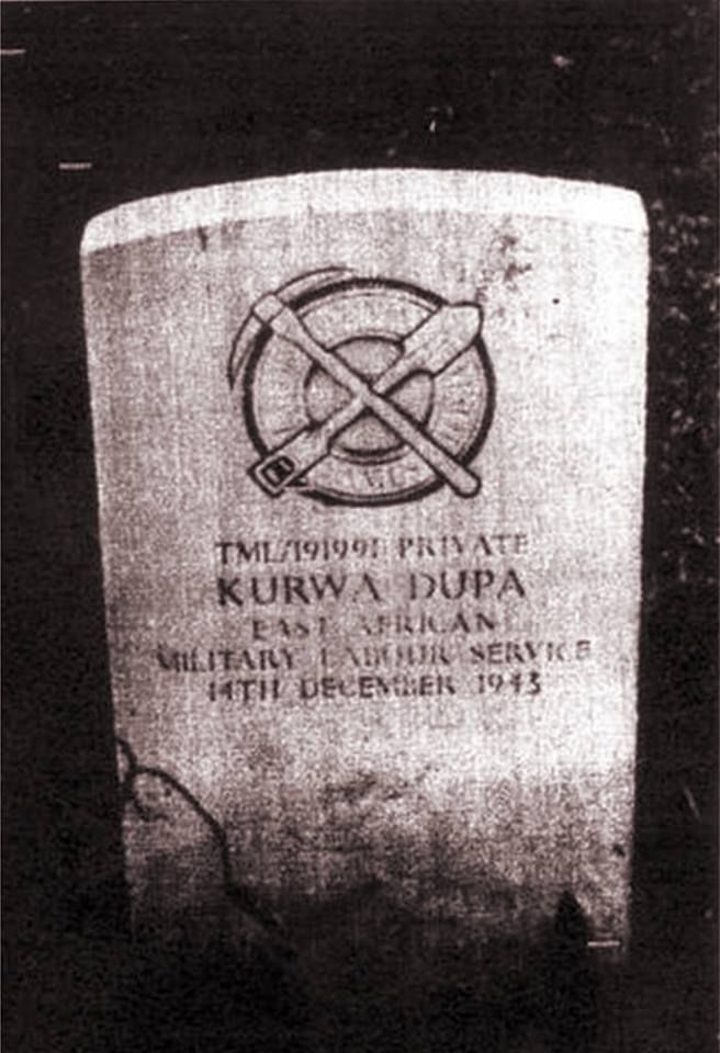 Grób Kenijczyka szeregowca z angielskiej formacji East African Military Labour Service- Kurwa Dupa