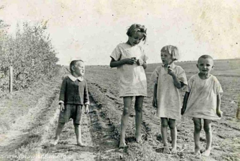 Dzieci Ulmów - zamordowane wraz z rodzicami przez Niemców za ukrywanie Żydów, 1944