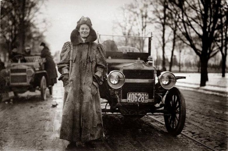 Alice Huyler Ramsey - pierwsza kobieta, która przejechała całe USA samochodem, 1909