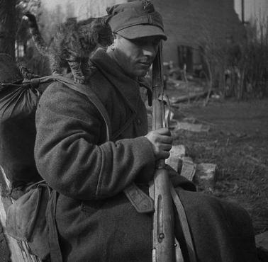 Polski żołnierz z 1. Dywizji Piechoty im. Tadeusza Kościuszki, 1944