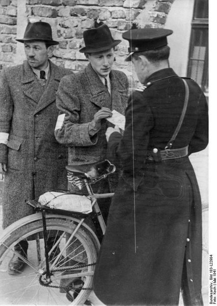 15 II 1943 grupa bojowa Kierownictwa Walki Cywilnej Pobudka likwiduje szmalcownika ...
