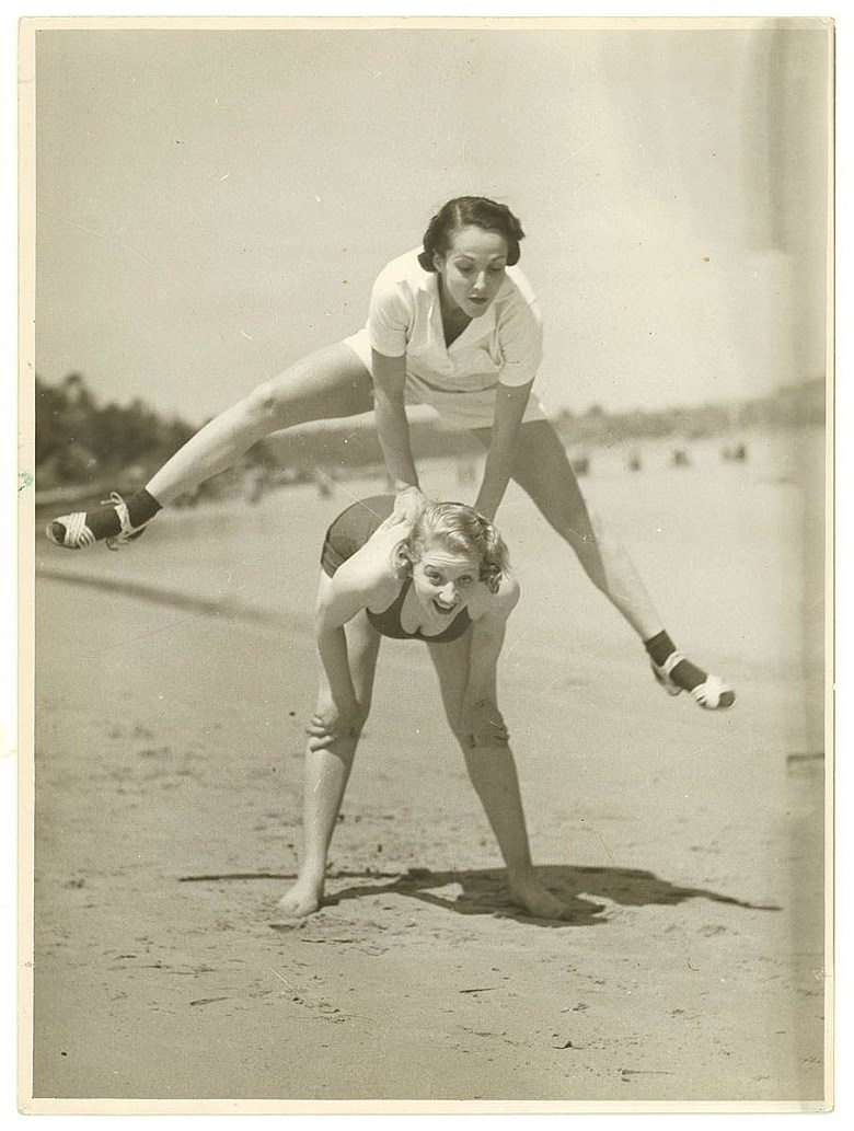 Zabawa na plaży z 1937 roku