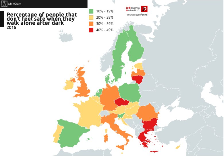 Odsetek osób w Europie, które nie czują się bezpiecznie, gdy idą same po zmroku
