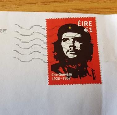 Zbrodniarz Che Guevara na irlandzkich znaczkach