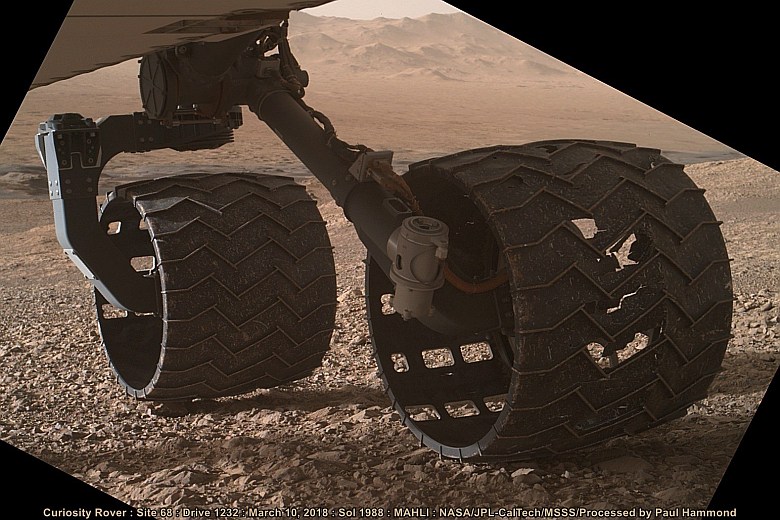 Koła marsjańskiego łazika Curiosity Rover po ponad 7 latach eksploatacji