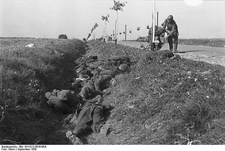 Polscy jeńcy rozstrzelani przez żołnierzy Wehrmachtu, Ciepielów, wrzesień 1939
