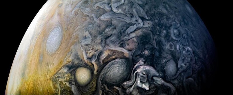Zdjęcie Jowisza wykonane przez amerykańską sondę Juno
