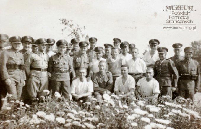 19 IX 1939 sowieci mordują wziętych do niewoli 280 oficerów i żołnierzy Batalionu KOP „Sarny”