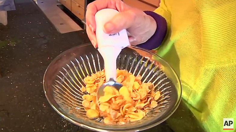 Łyżka The Liftware firmy Google dla chorych na parkinsona (wideo)