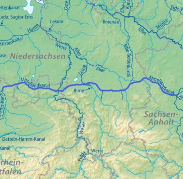 Mittellandkanal - łączy Ren z Łabą. Zbudowano go w 1906 roku