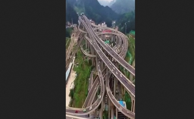 System transportowy chińskiego miasta Guiyang w prowincji Guizhou (wideo)