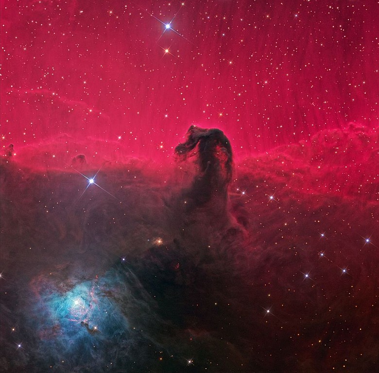Mgławica Koński Łeb i sąsiednia mgławica NGC 2023 na pasie Oriona