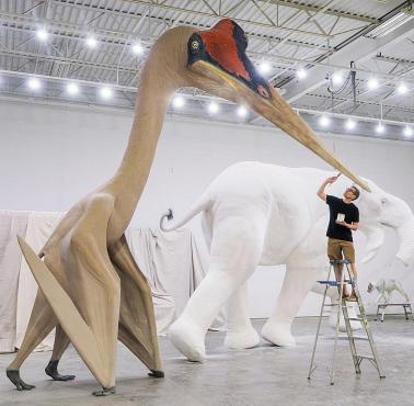 W oryginalnym rozmiarze żyjący w późnej kredzie latający gad kecalkoatl (Quetzalcoatlus)