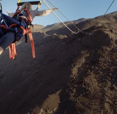 Nowozeladzka katapulta Queenstown znajduje się 150 metrów nad doliną Nevis. Wystrzeliwany osiąga 100km w 1,5 sekundy (wideo HD)