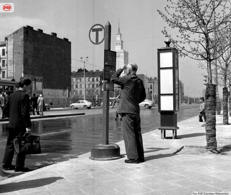 Ulica Marszałkowska w kierunku Alej Jerozolimskich. Warszawa, ok. 1955 r.