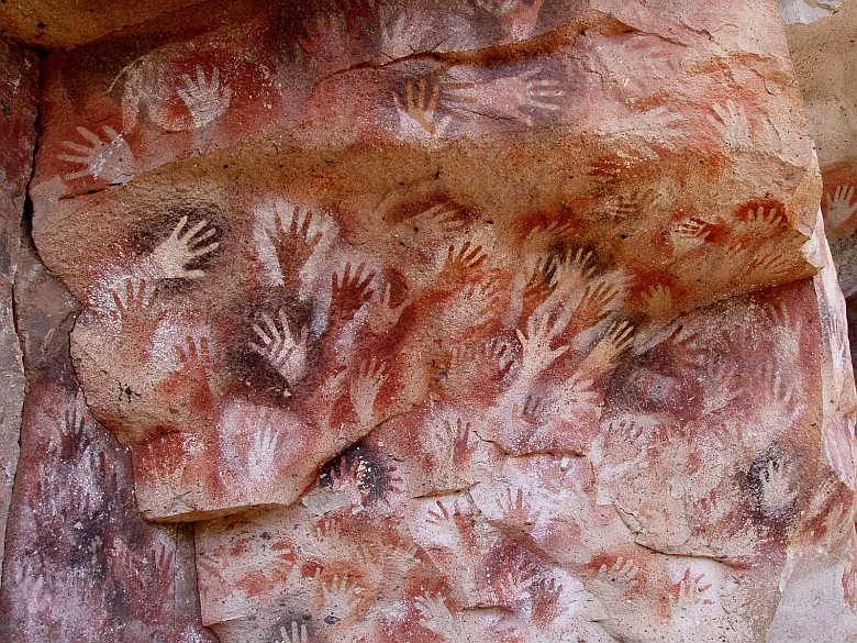 Mające 10 tys. lat ślady ludzkich dłoni w jaskini Cave of Hands w Argentynie