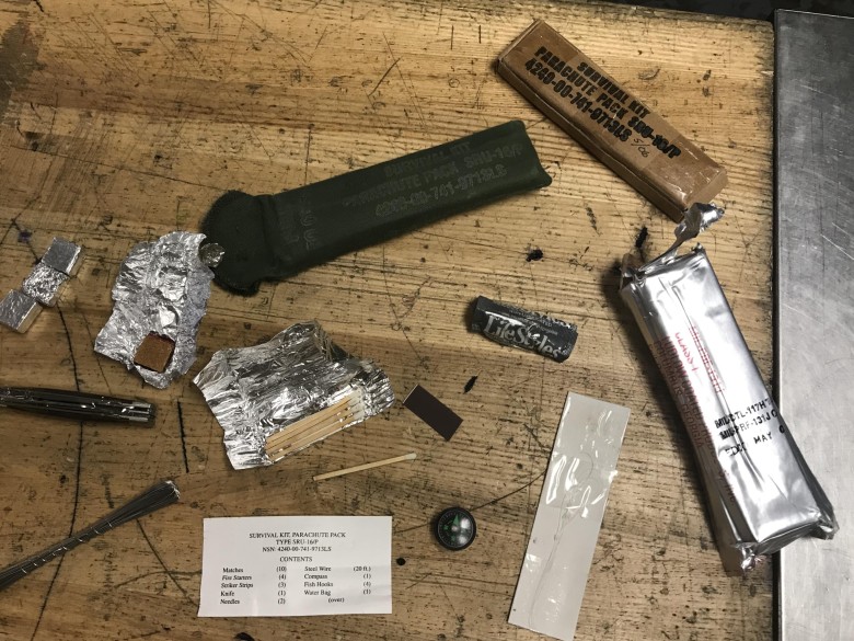 Zestaw survivalowy dla pilota F-16