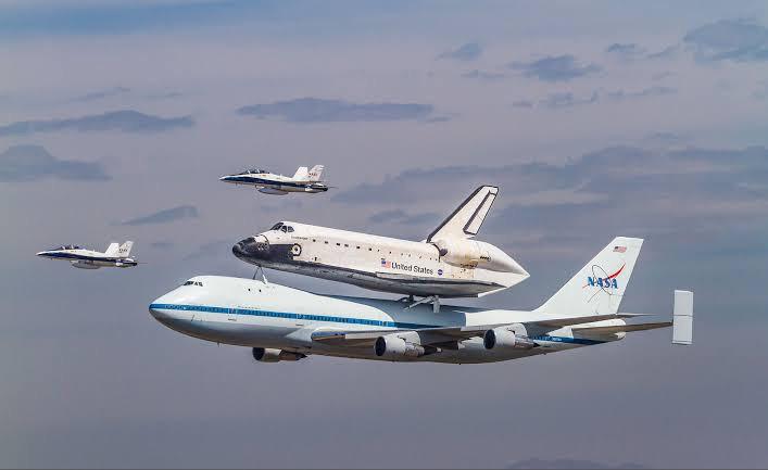 Transport wahadłowca na grzbiecie Boeinga 747