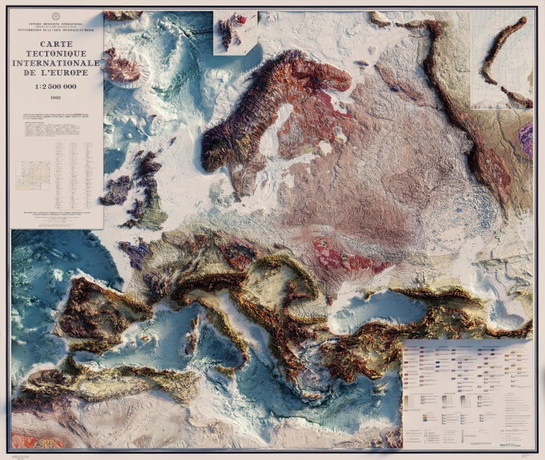 Topograficzna mapa Europy (reliefowa)