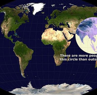 Więcej ludzi mieszka w zaznaczonych okręgiem obszarze niż poza nim