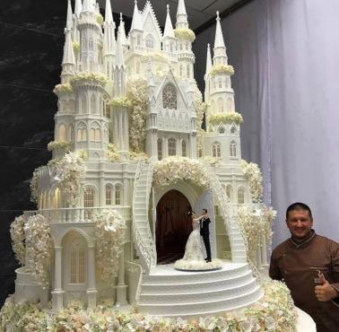 Imponujący tort weselny