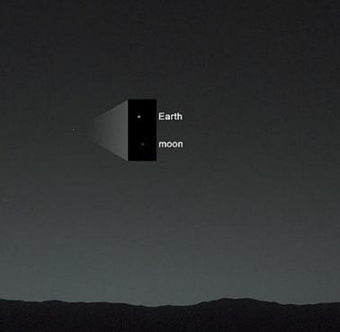 Ziemia i Księżyc widziane z powierzchni Marsa