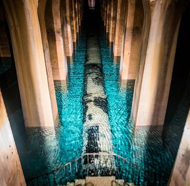 Podziemne zbiorniki wody w paryskiej dzielnicy de Montsouris