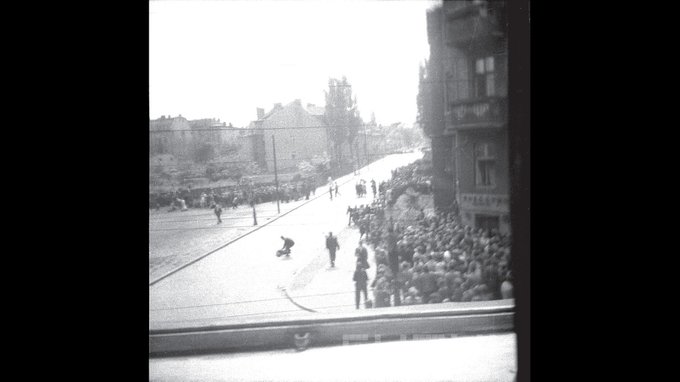 28 VI 1956 wybucha Powstanie Poznańskie. Z naszej strony czynny udział z bronią w ręku wzięło kilkuset Bohaterów