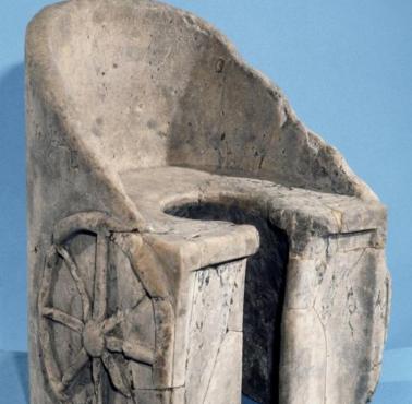 Rzymska toaleta (jak rydwan) z III roki n.e.