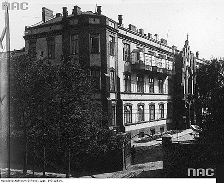 Przez Dom Wyrzutków przy ul.Nowogrodzkiej 75 przewinęło się setki żydowskich dzieci ocalonych przez Polaków ...