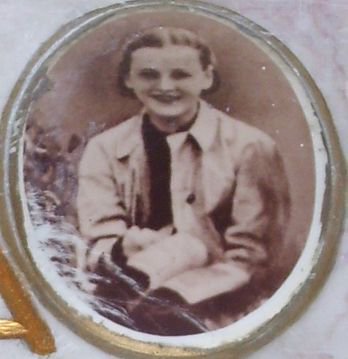 Grażyna Kierszniewska, 16 letnia harcerka męczennica zamojskiej rotundy. Dwukrotnie uciekała Niemcom sprzed Ściany Śmierci ...