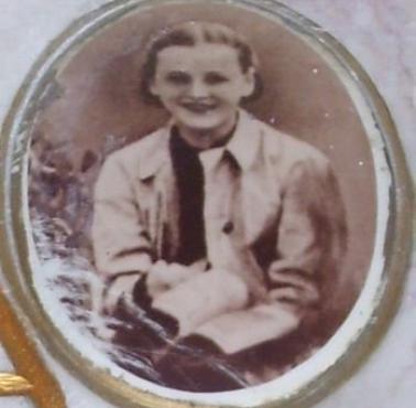 Grażyna Kierszniewska, 16 letnia harcerka męczennica zamojskiej rotundy. Dwukrotnie uciekała Niemcom sprzed "Ściany Śmierci" ...