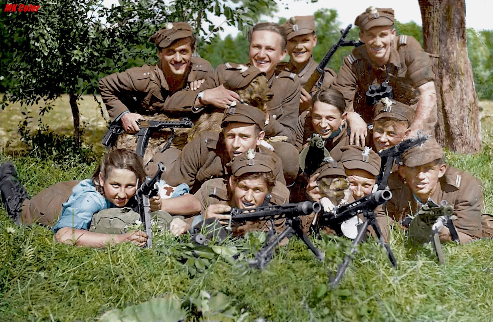 23 VI 1948 komuniści aresztują i po 10 miesiącach mordują Dowódcę 4 Szwadronu 5 Brygady Wileńskiej AK Ppor.Henryka Wieliczko ...