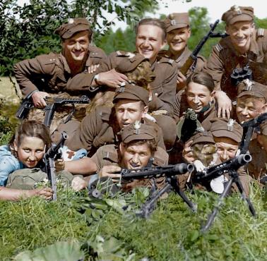 23 VI 1948 komuniści aresztują i po 10 miesiącach mordują Dowódcę 4 Szwadronu 5 Brygady Wileńskiej AK Ppor.Henryka Wieliczko ...