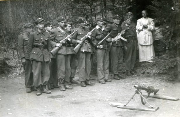 2 VII 1949r. UB zatrzymuje i po 3 miesiącach tortur, morduje w Krakowie kapelana 