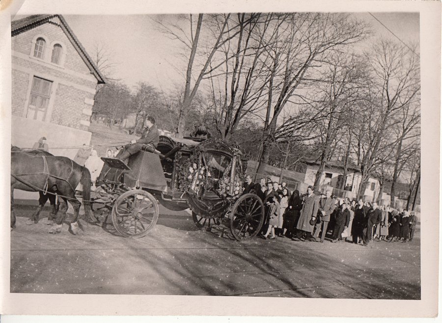 W lutym i marcu 1944 z rąk Ukraińców na ulicach Lwowa prawie codziennie ginął młody Polak. Dlatego 