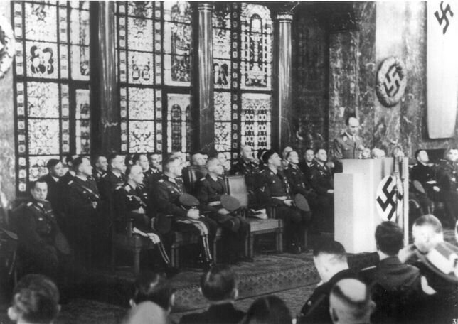 25 VII 1942 Kierownictwo NSDAP w Poznaniu raportuje, że: Do dnia dzisiejszego ani jeden Polak nie zgłosił się ochotniczo ..