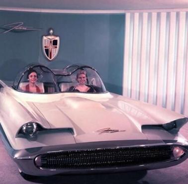 Odrzucony prototyp Lincoln Futura z 1955 roku, który w 1966 roku stał się Batmobilem