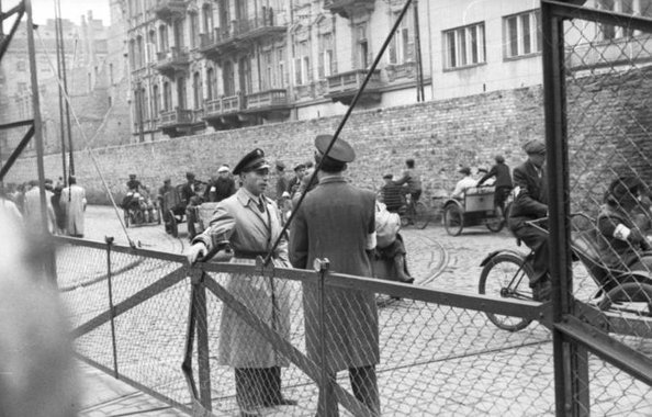 Jan Dawid Landau Dudek-ochroniarz Śp.Jana Karskiego : Ucieczka z Getta Warszawskiego na stronę aryjską była bardzo niepewna