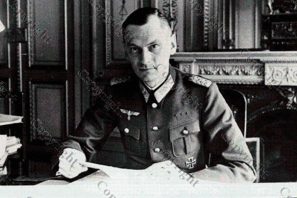 25 VIII 1944 SS-Brigaderführer Harry von Craushaar-osobisty referent gubernatora Hansa Franka ...