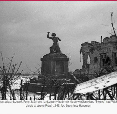 Warszawska syrenka stoi w tym samym miejscu do dziś