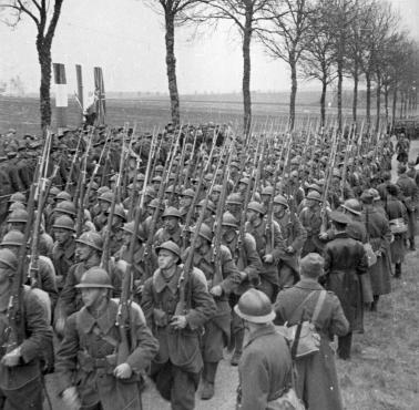 Żołnierze WP w 1940 r. bronili Francji przed niemiecką agresją!  Dzięki polsko-francuskiej umowie z 4 I 1940 r. w kraju ...