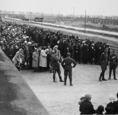 "Ordnung muss sein" czyli kierownik działu gospodarczego KL Auschwitz SS-Sturmbannführer Wilhelm Burger