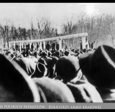 20 III 1942, Niemcy wieszają pod Wałką w Cieszynie w publicznej egzekucji 24 żołnierzy AK, przed kaźnią przebijają igłą ...