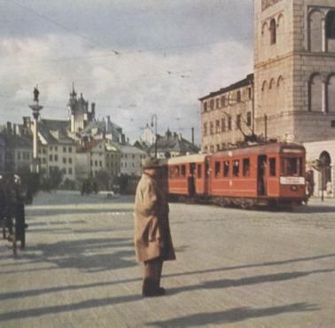W II RP w samej tylko Warszawie co roku porzucano ponad pół tysiąca dzieci, mówi się o 3 milionach nieletnich sierot i ...