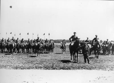 29 IV 1924 r. minister spraw wojskowych gen. W. Sikorski zmienił wyraz „jazda” w nazwach wszystkich odnośnych instytucji ...