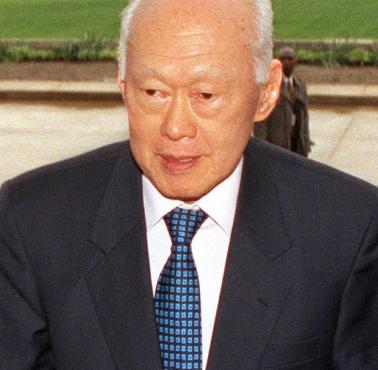 Lee Kuan Yew  "Ale w ramach tego system widzę też rzeczy, których nie można zaakceptować ..."