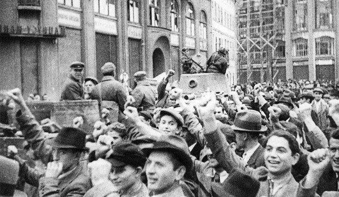 Polscy Żydzi entuzjastycznie witają rosyjskich agresorów, 1939