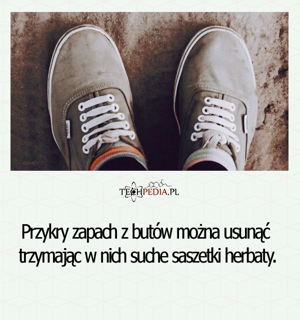 Przykry zapach z butów można usunąć trzymając w nich ...