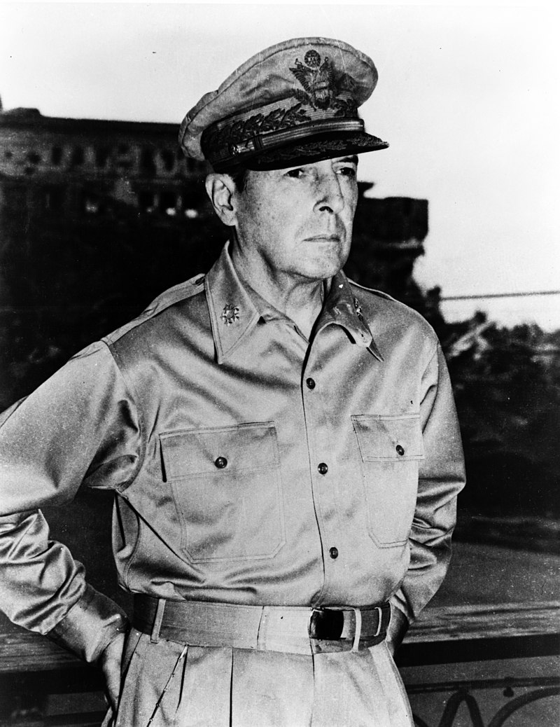 Gen. Douglas McArthur Tajwan jest amerykańskim niezatapialnym lotniskowcem